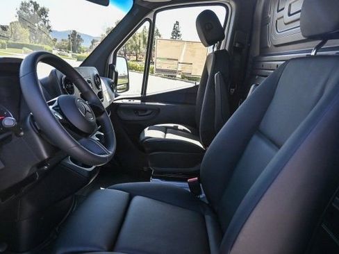 New 2025 Mercedes-Benz Sprinter 3500 image 25