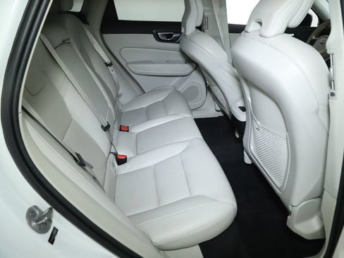 Used 2024 Volvo XC60 B5 Plus AWD/4WD image 34