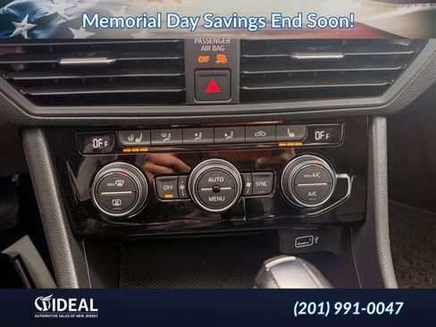 Used 2019 Volkswagen Jetta SE w/ Cold Weather Package FWD image 44