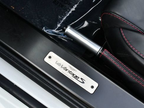 Used 2017 Aston Martin V12 Vantage S RWD image 70