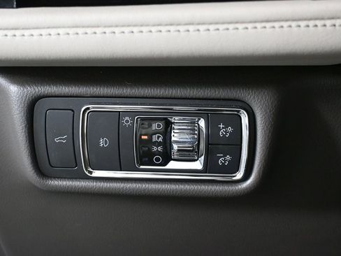 Used 2022 Lincoln Aviator Reserve w/ Equipment Group 201A image 9