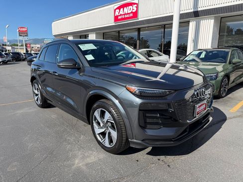 Used 2025 Audi Q6 e-tron Premium Plus w/ Premium Plus AWD/4WD image 2