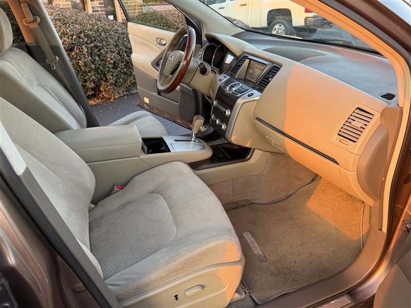 Used 2012 Nissan Murano SV AWD/4WD image 9