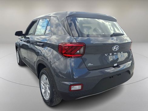 New 2026 Hyundai Venue SE image 5