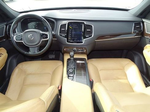 Used 2018 Volvo XC90 T6 Momentum w/ Convenience Package image 32