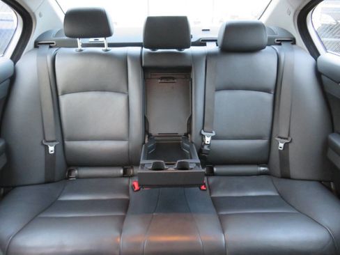 Used 2013 BMW 528i xDrive Sedan image 23