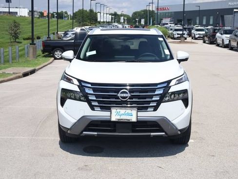 Certified 2025 Nissan Rogue SL w/ Tech Package AWD/4WD image 2