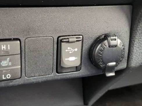 Certified 2018 Toyota RAV4 Limited w/ Advanced Technology Package AWD/4WD image 22