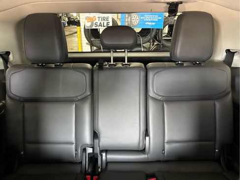 Used 2025 Ford Expedition Active AWD/4WD image 35