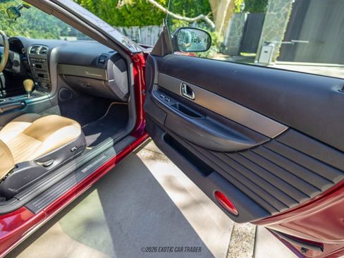 Used 2004 Ford Thunderbird Deluxe image 37