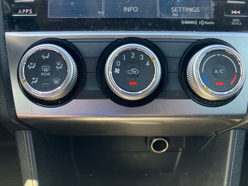 Used 2017 Subaru Crosstrek 2.0i Premium image 19