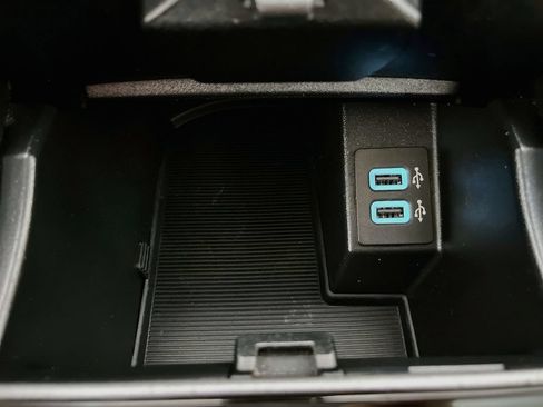 Used 2020 Ford Edge SE FWD image 20
