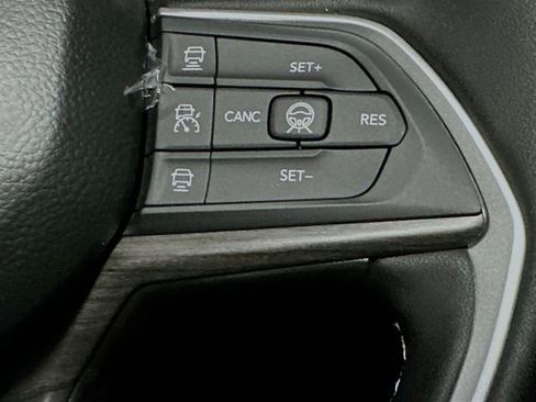 New 2026 Jeep Grand Cherokee Laredo image 29