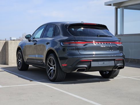 Certified 2026 Porsche Macan image 3