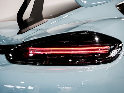 Used 2023 Porsche 718 Cayman GT4 RS image 41
