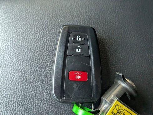 Used 2023 Toyota RAV4 AWD Hybrid image 30