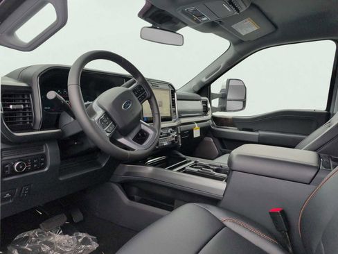 New 2026 Ford F250 Lariat w/ Chrome Package image 7