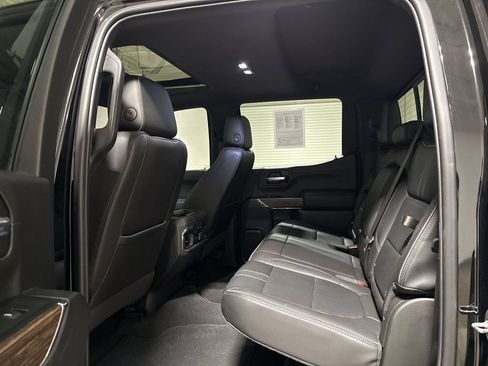 Used 2019 Chevrolet Silverado 1500 High Country w/ Technology Package AWD/4WD image 24