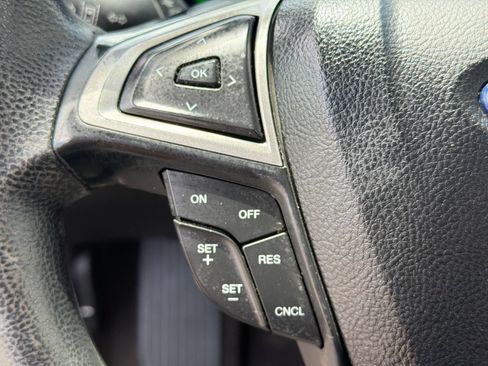 Used 2020 Ford Fusion SE FWD image 26