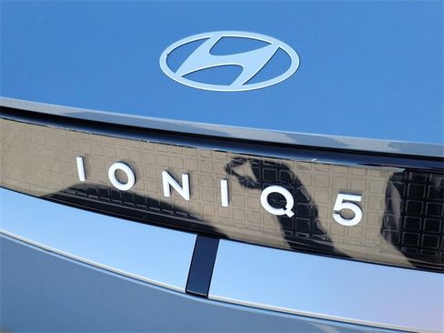 New 2026 Hyundai Ioniq 5 SEL image 24