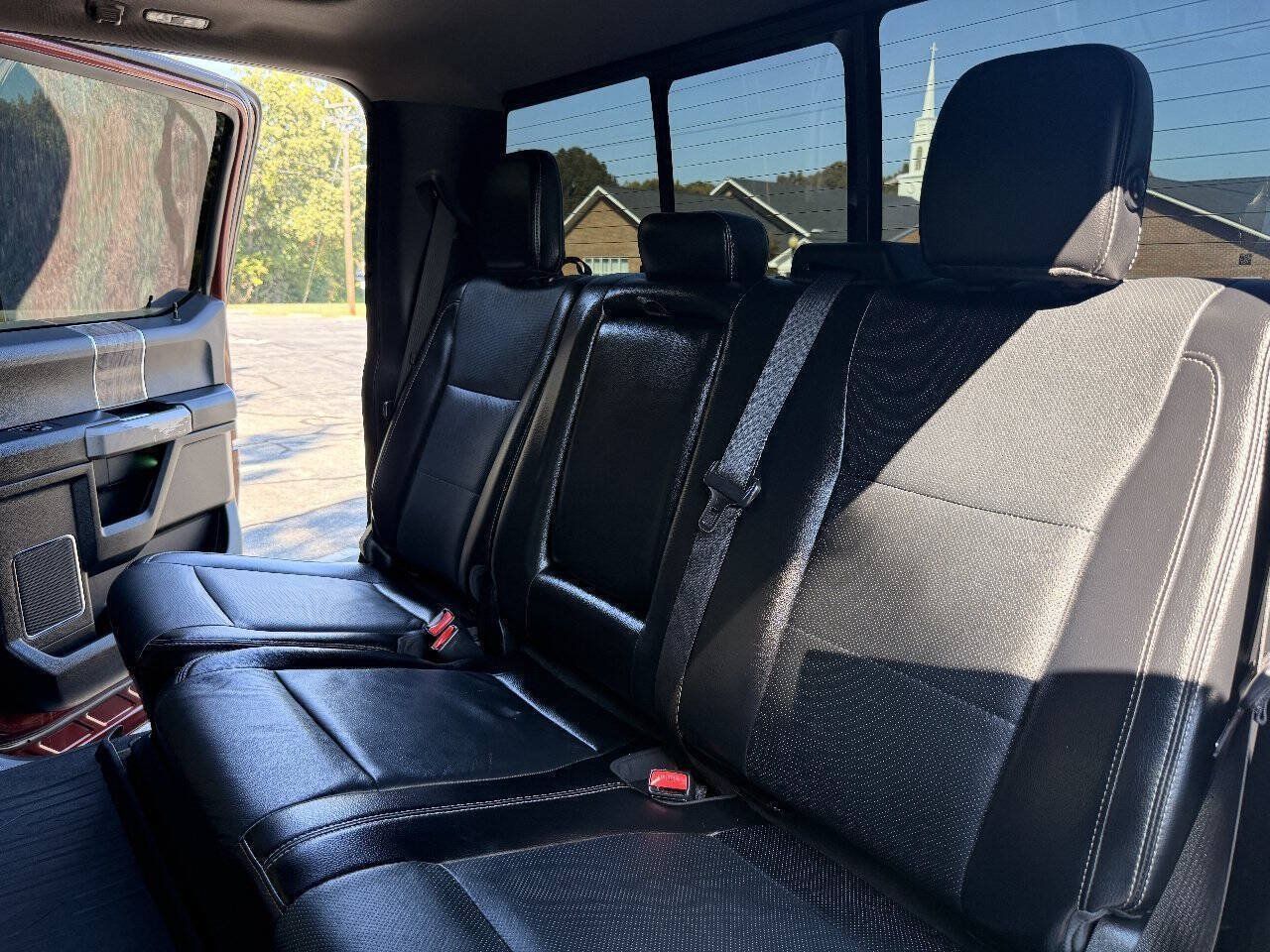 Used 2017 Ford F250 Lariat w/ Lariat Ultimate Package AWD/4WD image 25