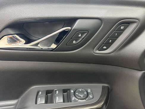 Used 2021 GMC Acadia SLT w/ Elevation Edition FWD image 36