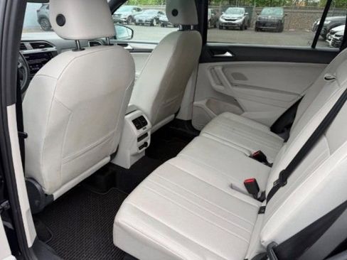 Used 2023 Volkswagen Tiguan SE R-Line AWD/4WD image 15