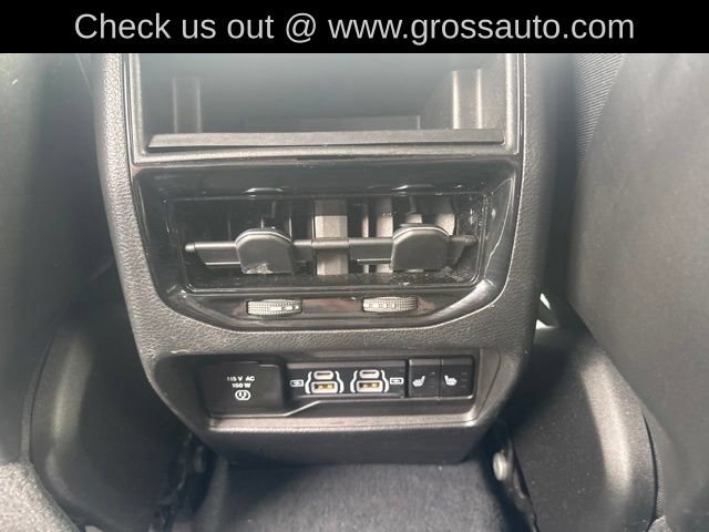 Used 2023 Jeep Grand Cherokee Limited w/ Luxury Tech Group II AWD/4WD image 30