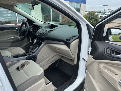Used 2014 Ford Escape SE FWD image 10