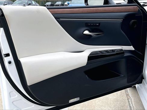 New 2025 Lexus ES 350 image 15