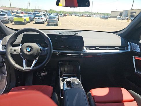 Used 2025 BMW X1 xDrive28i AWD/4WD image 17
