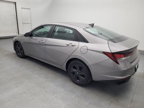 Used 2022 Hyundai Elantra SEL w/ Cargo Package FWD image 3