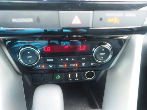 Used 2023 Mitsubishi Eclipse Cross SE image 12