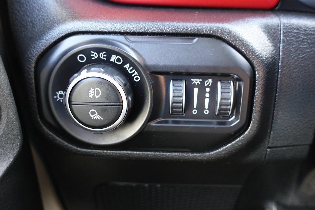 Used 2020 Jeep Gladiator Rubicon AWD/4WD image 51