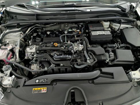 Used 2025 Toyota Corolla LE image 28