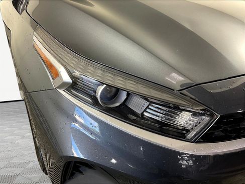 Certified 2024 Kia Forte LXS w/ LXS Technology Package FWD image 30
