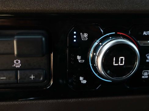 Used 2023 GMC Sierra 1500 SLT w/ SLT Premium Package AWD/4WD image 41