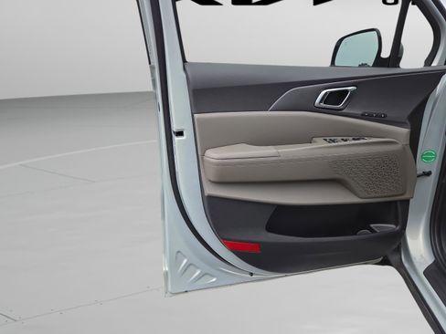 New 2026 Kia Carnival EX FWD image 27