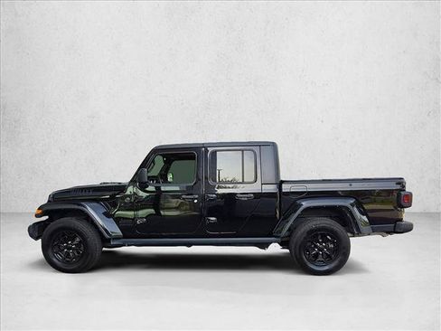Used 2023 Jeep Gladiator Sport AWD/4WD image 8