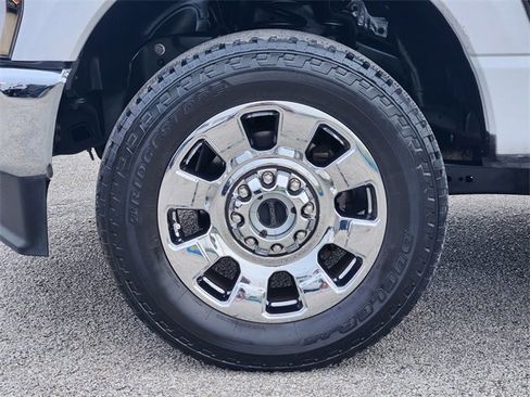 Used 2023 Ford F350 Lariat w/ Chrome Package image 10