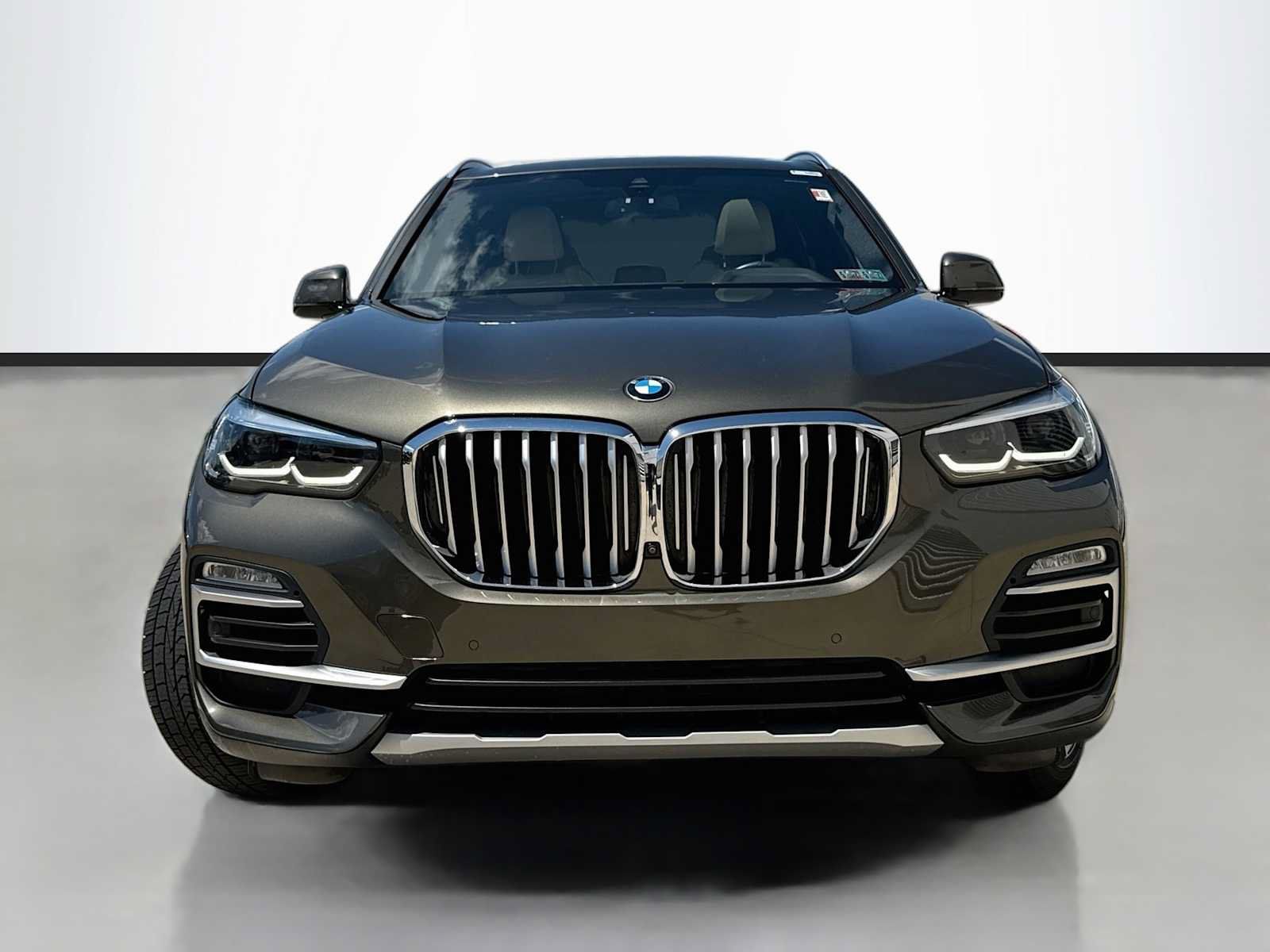 Used 2021 BMW X5 xDrive40i w/ Convenience Package AWD/4WD image 2