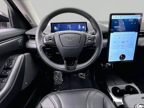 Certified 2023 Ford Mustang Mach-E Premium AWD/4WD image 5