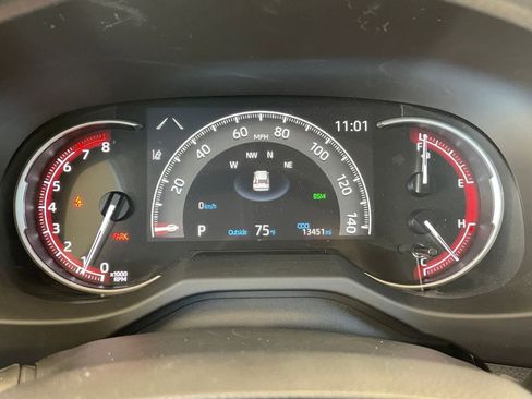 Used 2025 Toyota RAV4 XLE image 41