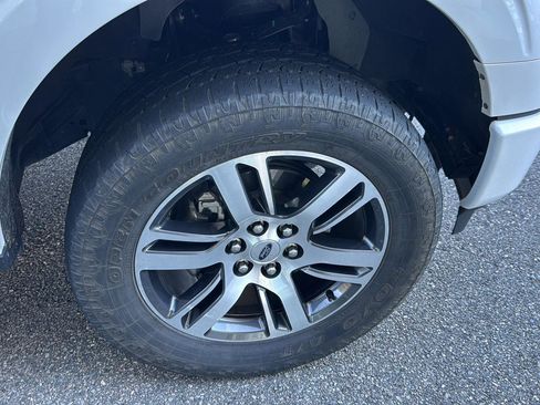 Used 2022 Ford F150 Lariat image 35