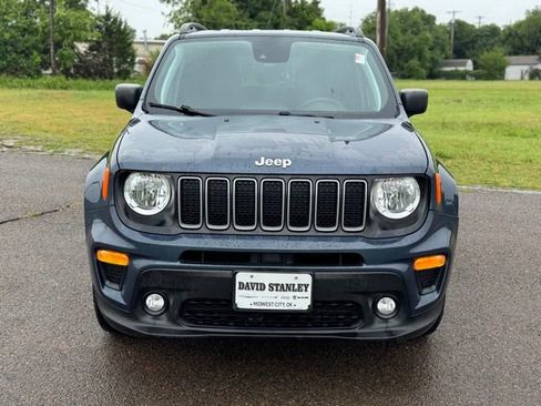 Used 2022 Jeep Renegade Latitude w/ Convenience Group AWD/4WD image 2