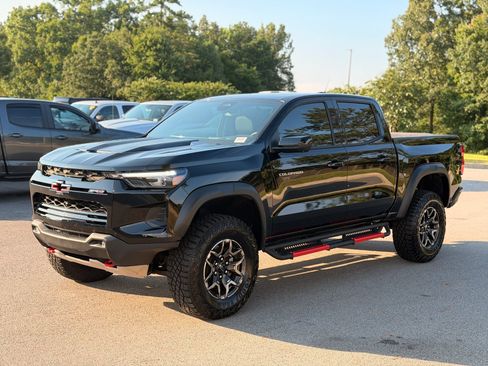 Used 2026 Chevrolet Colorado ZR2 w/ Technology Package AWD/4WD image 7