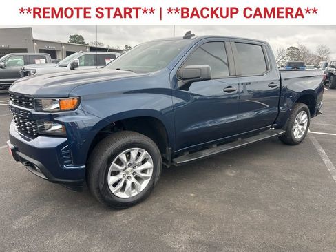 Used 2022 Chevrolet Silverado 1500 Custom w/ Safety Confidence Package image 2