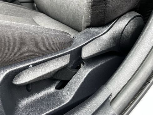 Used 2025 Toyota Camry LE image 23