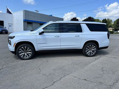 New 2026 Chevrolet Suburban High Country AWD/4WD image 2