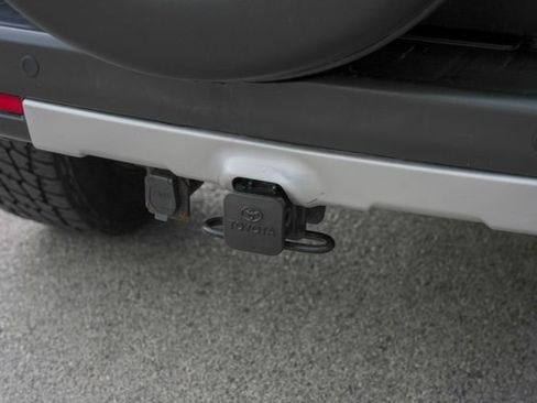 Used 2014 Toyota FJ Cruiser 4WD w/ Upgrade Package image 9